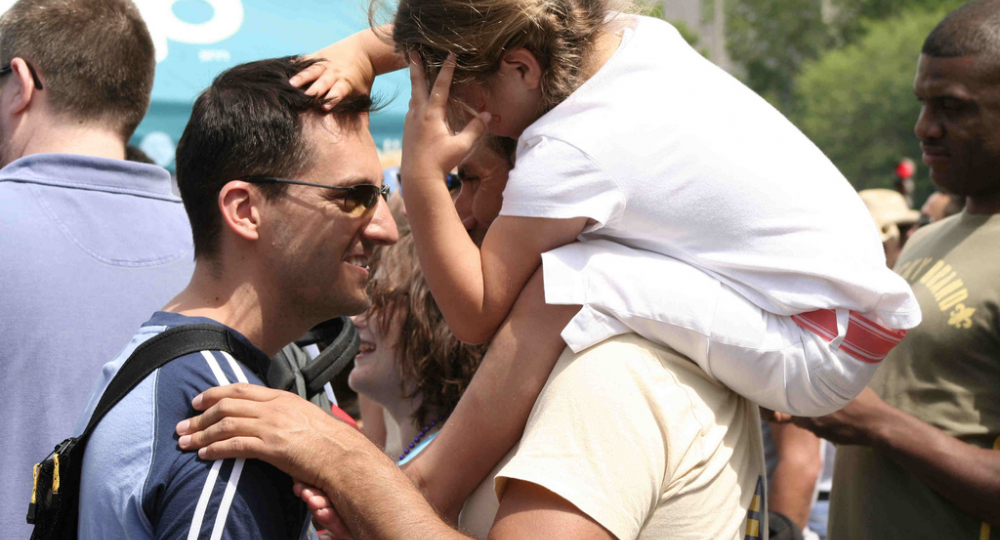 Fathers & Daughter. Capital Pride Festival from Elvert Barnes via Flickr (https://www.flickr.com/photos/perspective/219147757/in/photolist-knbZB-bpDDF1-yHYdc-yHYf6-yHVJJ-cd6fe5-yHWnP-yHGtQ-bpDBzb-3oVb4o-yHHxh-yHG6P-yHYmL-yHXJC-yHVL6-yHXQN-yHY5F-yHWtU-yHYfE-yHXUE-yHXab-yHYv8-yJ4p4-knbZG-yHYhh-yHYSG-yHZi1-bWooVt-yHVJh-yHYG3-bCyAKc-yHVvG-foDJd-yHFXq-yHWgF-yHXgK-eyVVd-yHVux-yHGQA-yHYeG-yHXEK-yHG66-yHXwJ-yJ48S-yHVxu-yHWkV-yHFLk-yHXWy-yHXTC-yHYCZ), cc (https://creativecommons.org/licenses/by/2.0/)